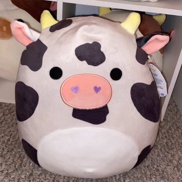 Squishmallows Other - Squishmallow Heart Nose Colin